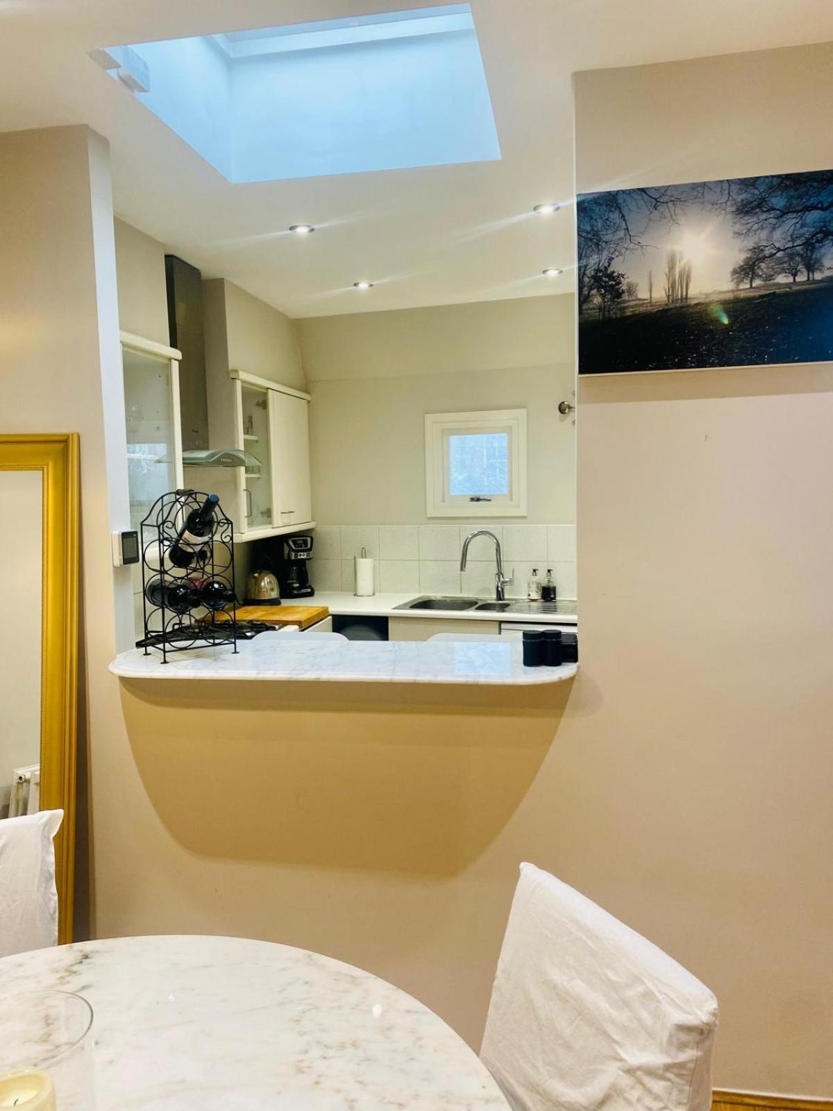 Large Self-Contained Cozy Studio Londra Dış mekan fotoğraf